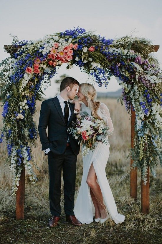 Wooden Arch - Full coverage - Seasonal Florals