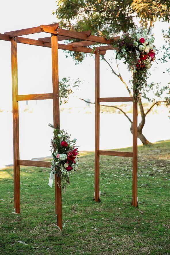 wooden-wedding-arch-profile